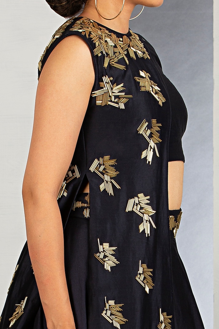 Navy Blue & Iris Blue OmbreWedding Lehenga Set by Siyaahi by Poonam & Rohit at Pernia's Pop Up Shop