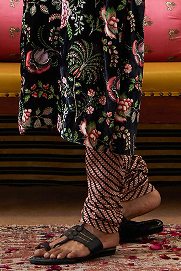 Black Velvet Printed Kurta Set by Soup By Sougat Paul Men at Pernia's Pop Up Shop
