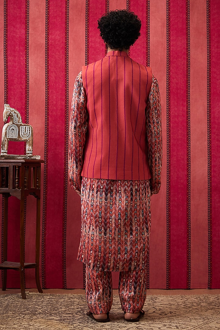 Pink Malaysian Silk Printed Bundi Jacket Set by Soup By Sougat Paul Men at Pernia's Pop Up Shop