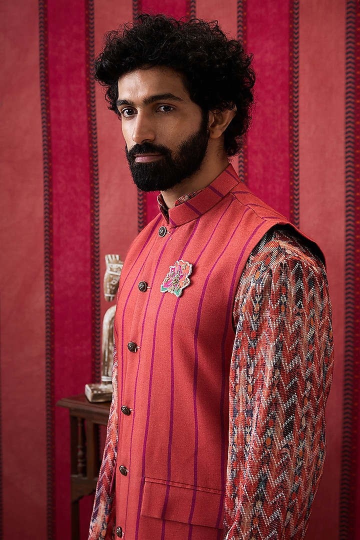 Pink Malaysian Silk Printed Bundi Jacket Set by Soup By Sougat Paul Men at Pernia's Pop Up Shop