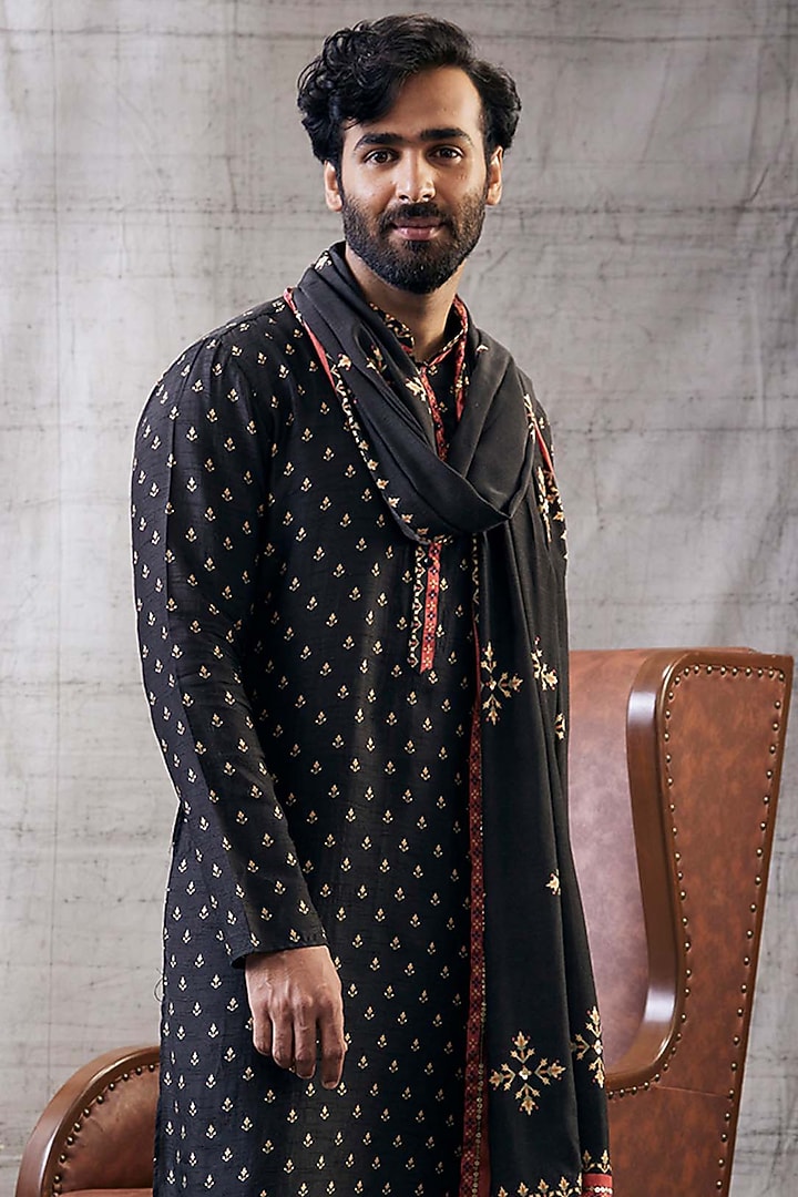 Black Malaysian Silk Printed Kurta Set by Soup by Sougat Paul Men at Pernia's Pop Up Shop