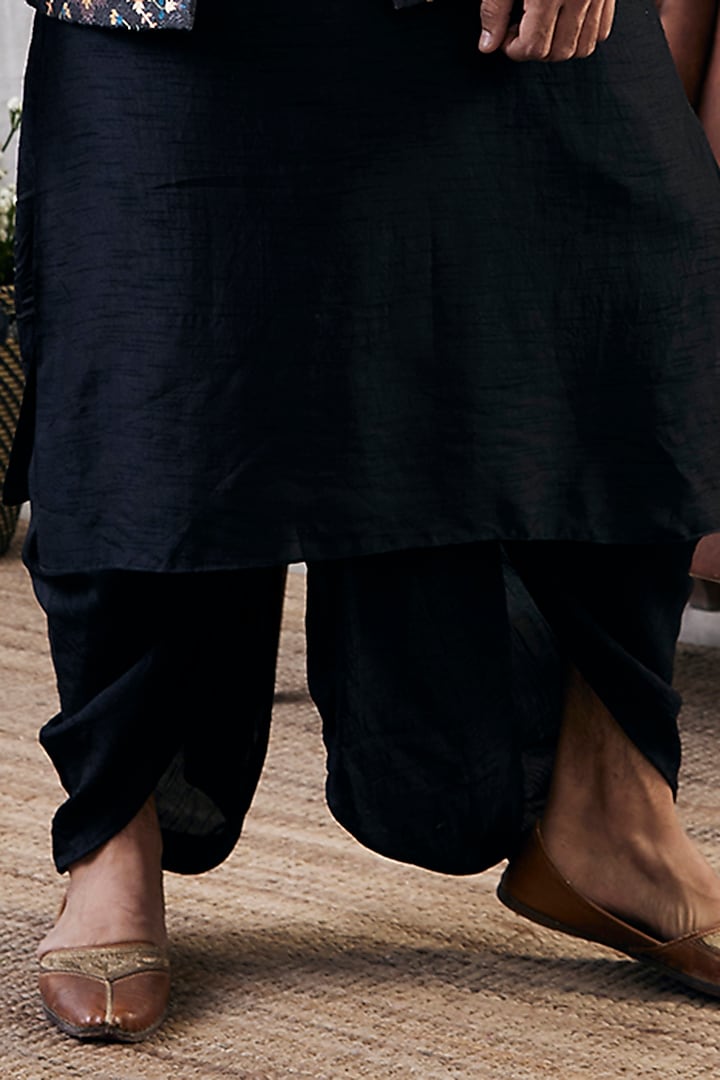 Black Malaysian Silk Printed Indo-Western Set by Soup by Sougat Paul Men at Pernia's Pop Up Shop