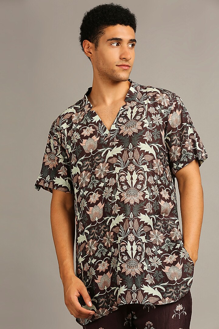 Wine Printed Short Kurta Set by Soup By Sougat Paul Men at Pernia's Pop Up Shop