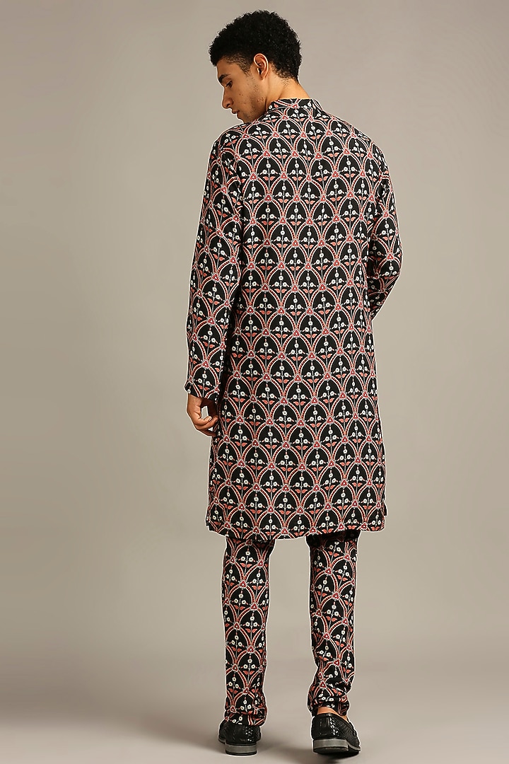 Black Printed Kurta Set by Soup By Sougat Paul Men at Pernia's Pop Up Shop