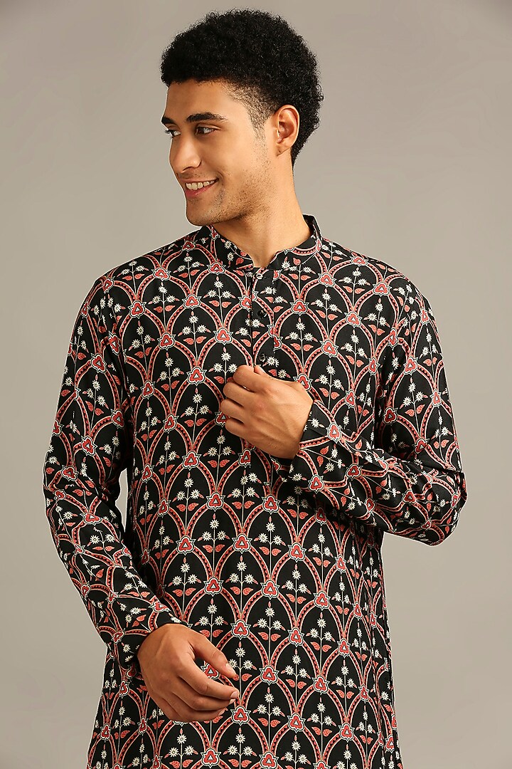 Black Printed Kurta Set by Soup By Sougat Paul Men at Pernia's Pop Up Shop