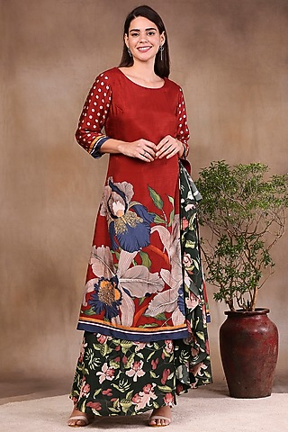 Red Embroidered Kurta Set by Soup by Sougat Paul