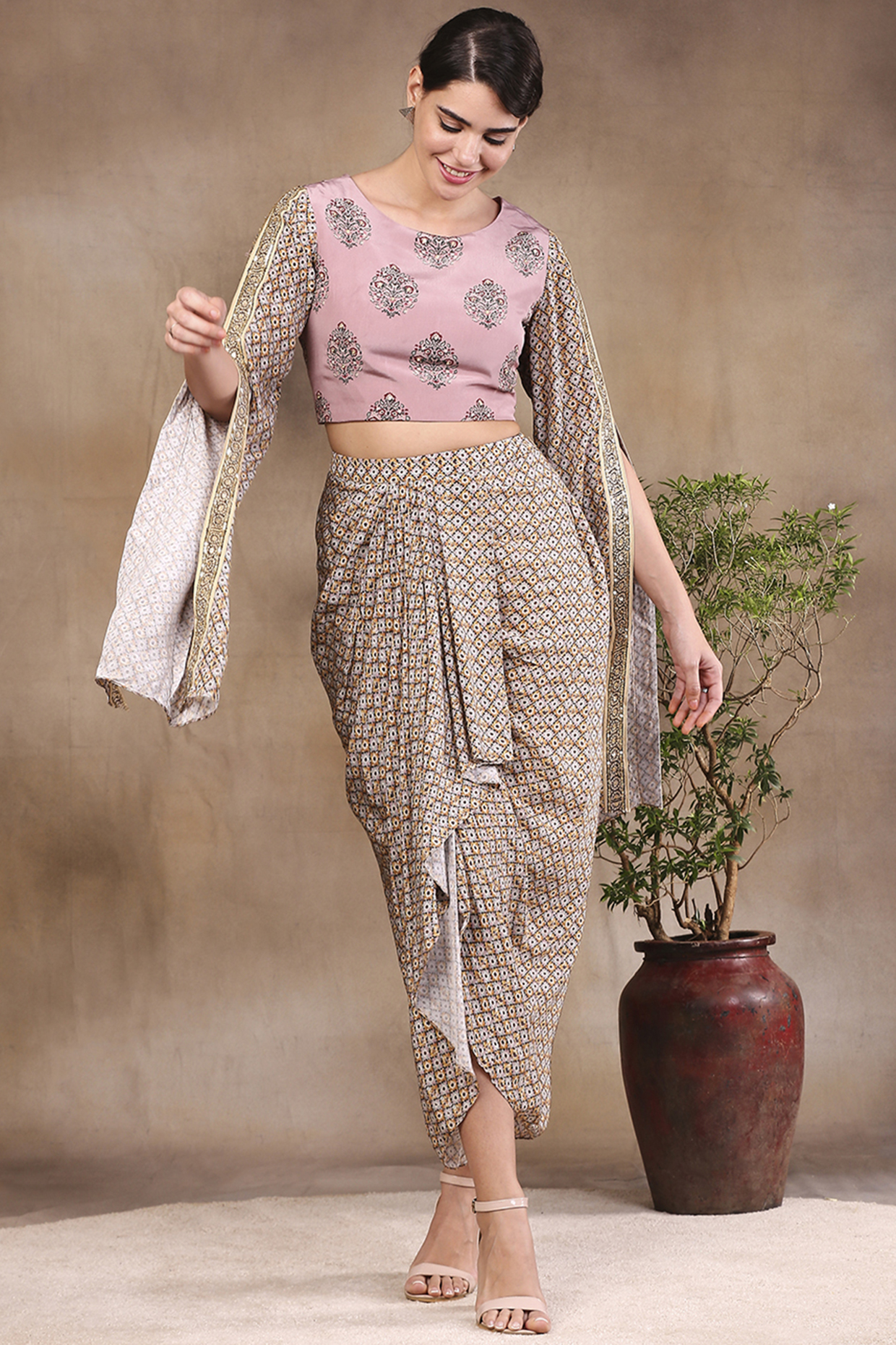Dhoti skirts, the latest trend in bridal wear! | Fashion Trends - Hindustan  Times