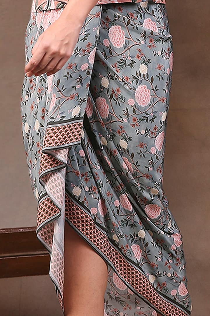 Peach Embroidered Jacket Set by Soup by Sougat Paul at Pernia's Pop Up Shop