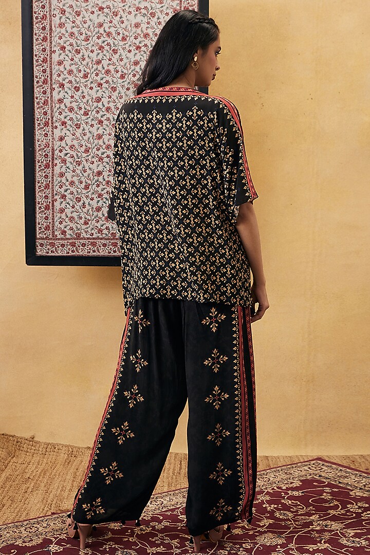 Black Embroidered Co-Ord Set by Soup by Sougat Paul at Pernia's Pop Up Shop