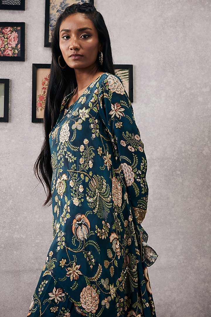 Green Crepe Embroidered Co-Ord Set by Soup by Sougat Paul at Pernia's Pop Up Shop
