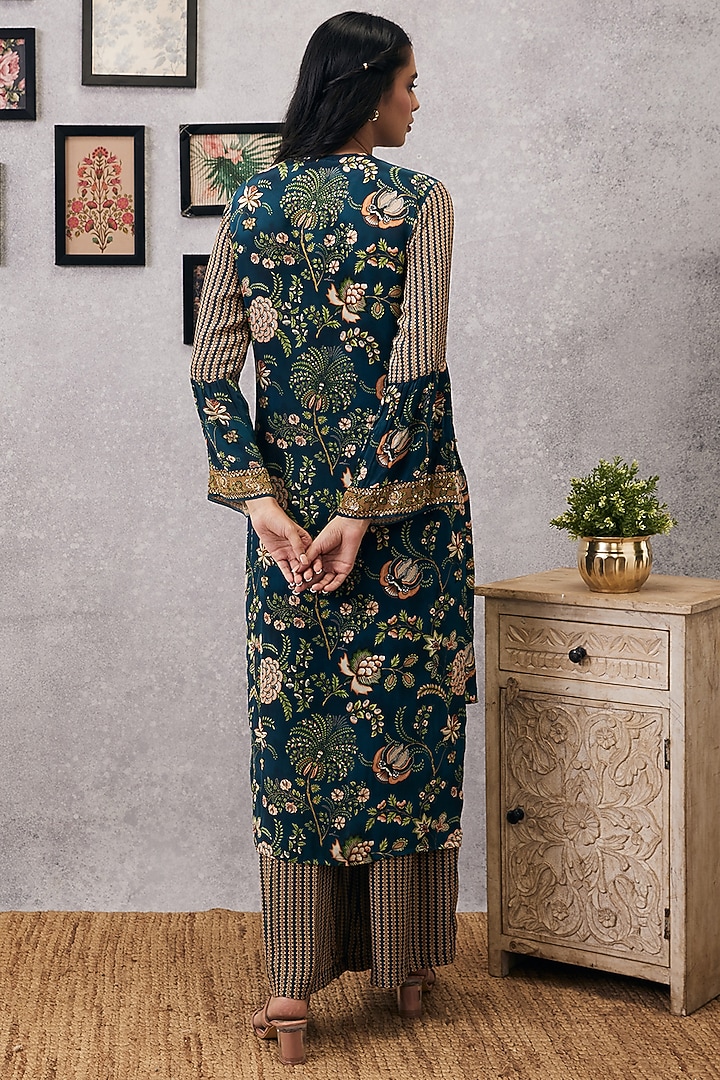 Green Crepe Embroidered Kurta Set by Soup by Sougat Paul at Pernia's Pop Up Shop