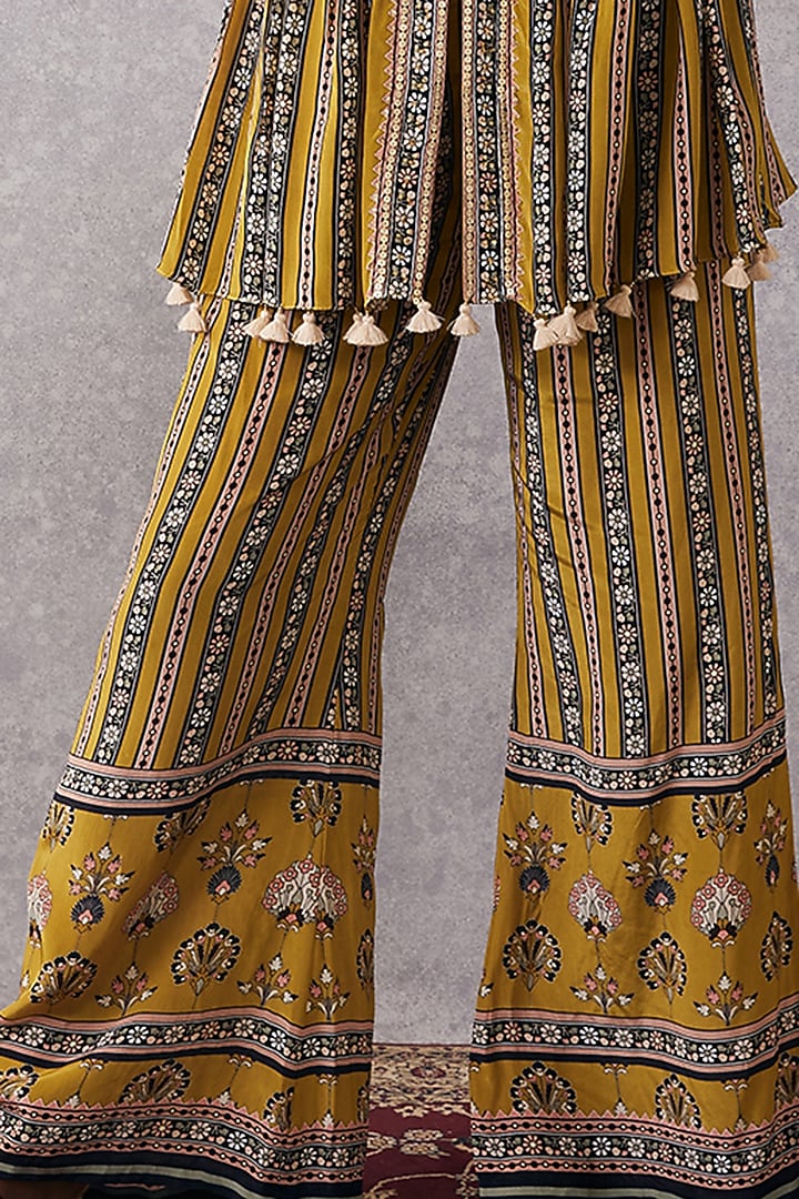 Yellow Crepe Embroidered Kurta Set by Soup by Sougat Paul at Pernia's Pop Up Shop