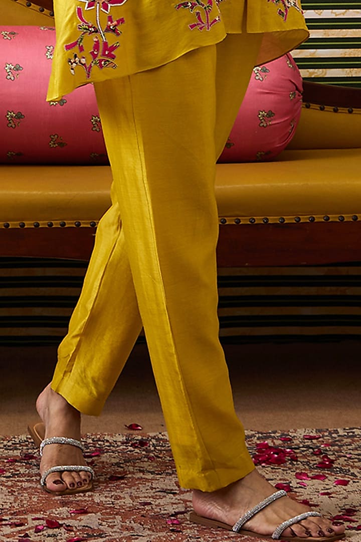 Yellow Cotton Silk Applique Work Co-Ord Set by Soup by Sougat Paul at Pernia's Pop Up Shop