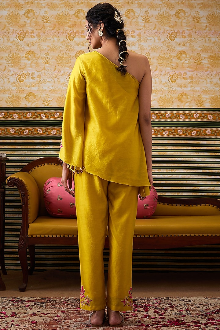 Yellow Chanderi Silk Patchwork Pant Set by Soup by Sougat Paul at Pernia's Pop Up Shop