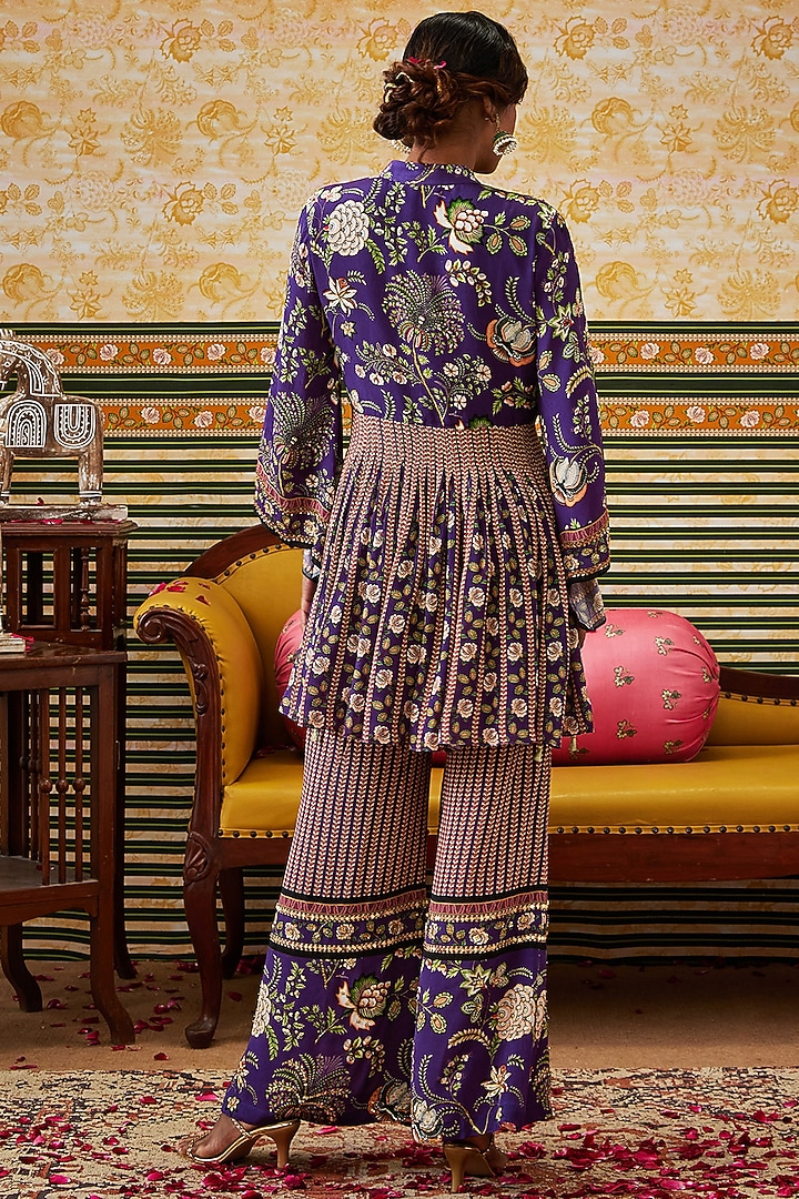 Purple Crepe Embroidered Kurta Set by Soup by Sougat Paul at Pernia's Pop Up Shop