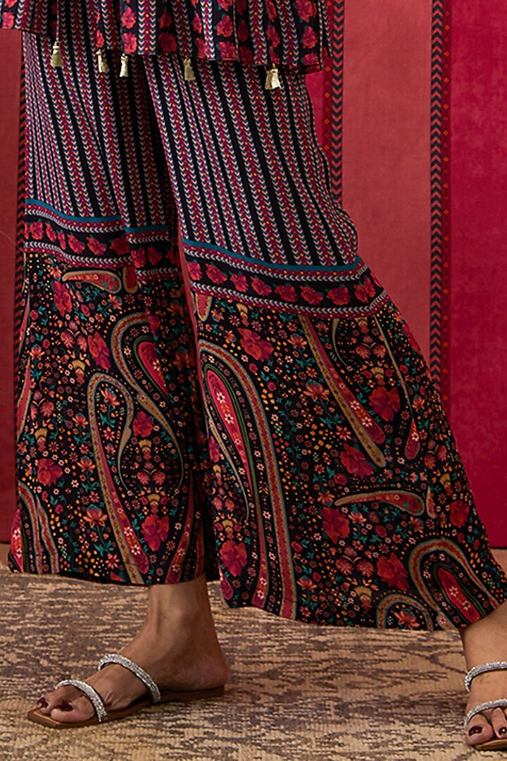 Black Crepe Embroidered Kurta Set by Soup by Sougat Paul at Pernia's Pop Up Shop