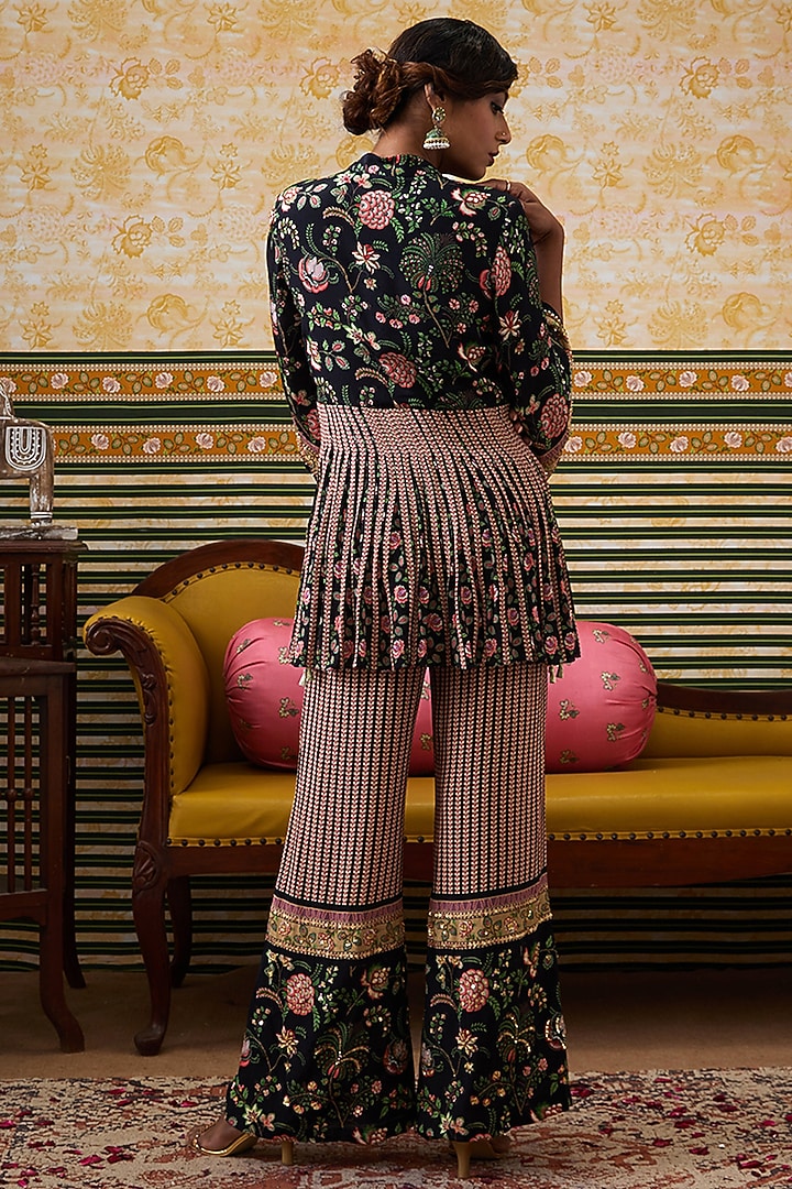 Black Crepe Embroidered Kurta Set by Soup by Sougat Paul at Pernia's Pop Up Shop