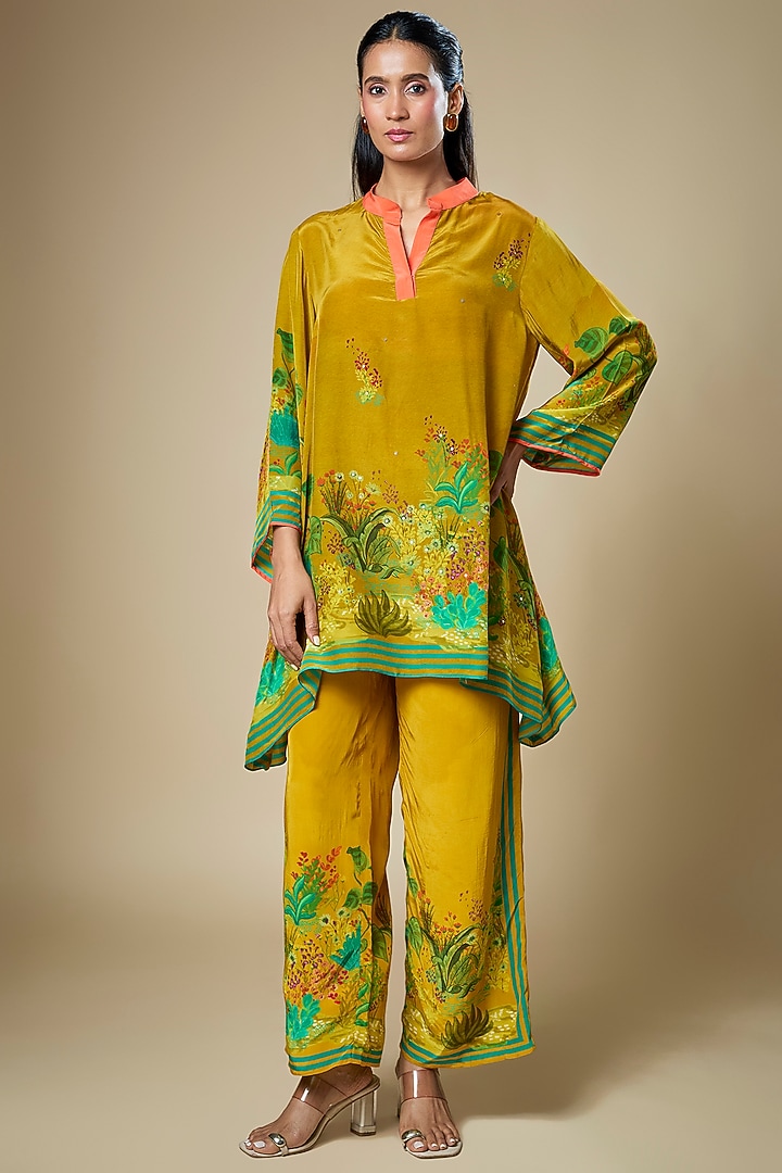 Dark Mustard Crepe Embellished Kurta Set by Soup by Sougat Paul at Pernia's Pop Up Shop