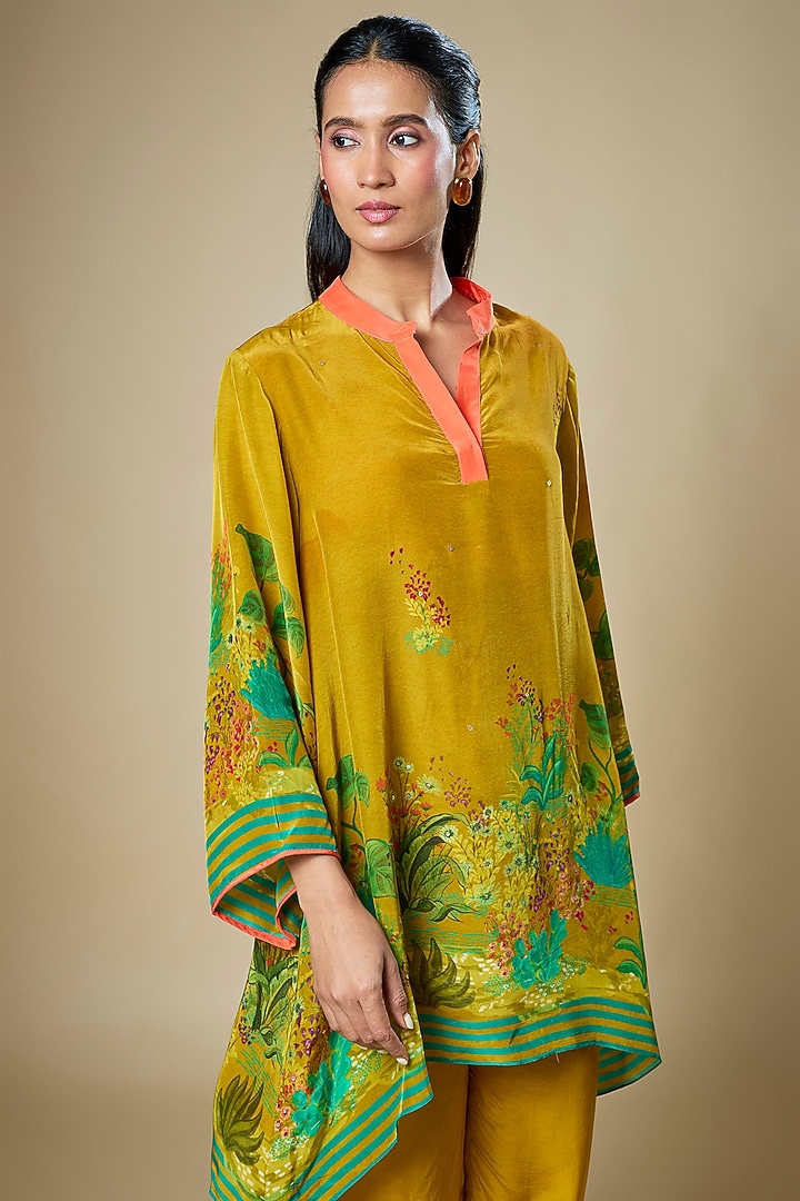 Dark Mustard Crepe Embellished Kurta Set by Soup by Sougat Paul at Pernia's Pop Up Shop