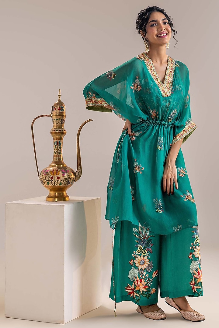 Green Chanderi Embroidered Kaftan Kurta Set by Soup by Sougat Paul at Pernia's Pop Up Shop