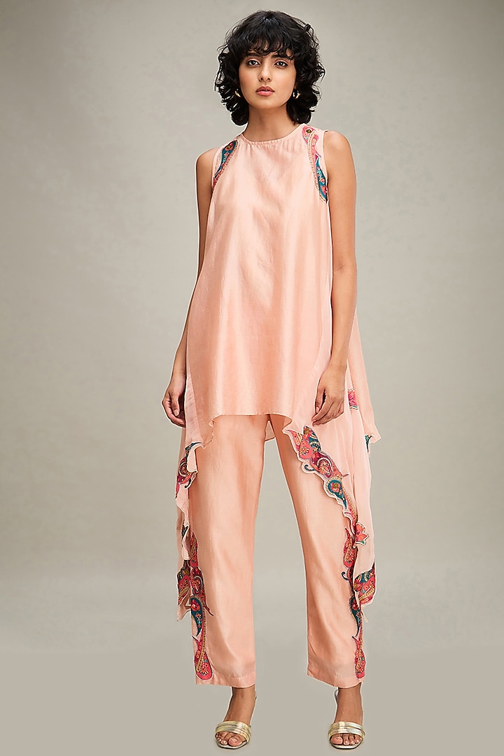 Peach Chanderi Applique Embroidery Asymmetric Kurta Set by Soup by Sougat Paul