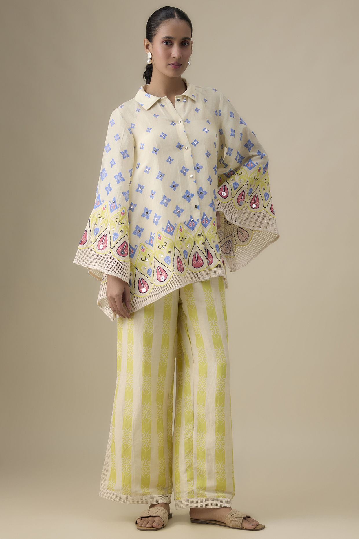 Off-White Linen Digital Printed & Applique Embellished Co-Ord Set by Soup by Sougat Paul at Pernia's Pop Up Shop