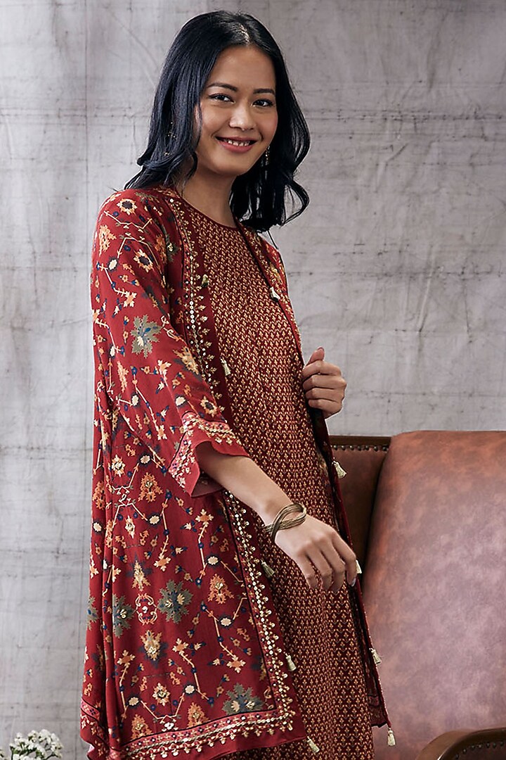 Red Crepe Printed Jacket Set by Soup by Sougat Paul at Pernia's Pop Up Shop