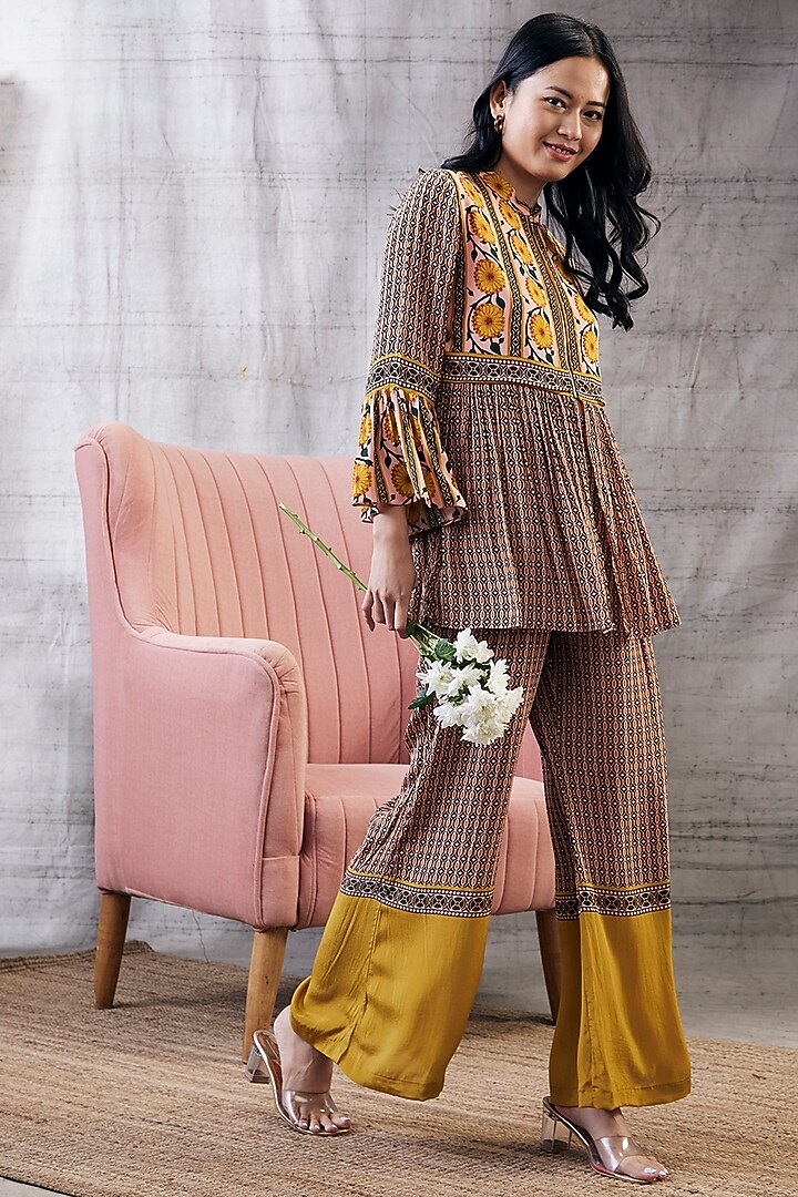 Multi-Colored Crepe Printed Kurta Set by Soup by Sougat Paul at Pernia's Pop Up Shop