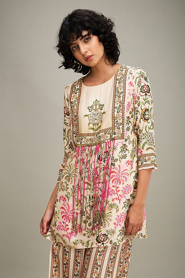 Beige Chanderi Embellished Kurta Set by Soup by Sougat Paul at Pernia's Pop Up Shop