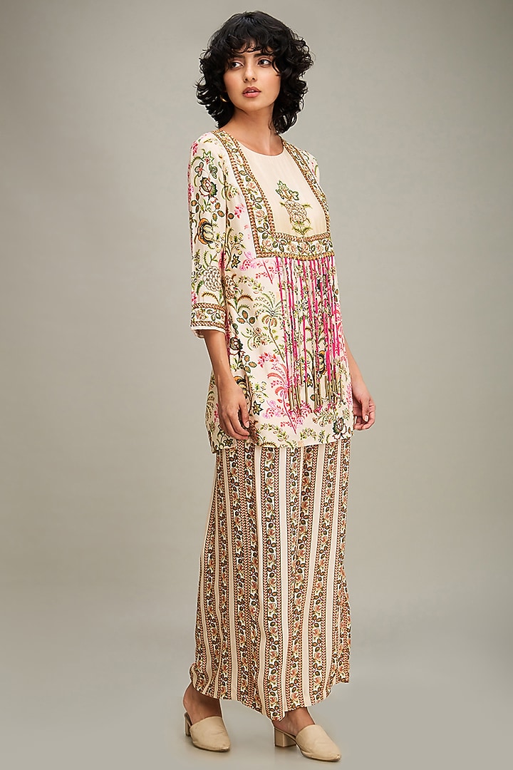 Beige Chanderi Embellished Kurta Set by Soup by Sougat Paul at Pernia's Pop Up Shop