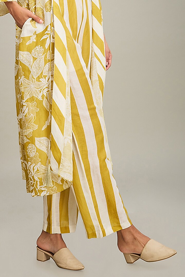 Yellow Linen Printed Jacket Set by Soup by Sougat Paul at Pernia's Pop Up Shop