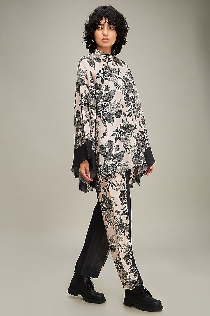White & Black Linen Printed Co-Ord Set by Soup by Sougat Paul at Pernia's Pop Up Shop