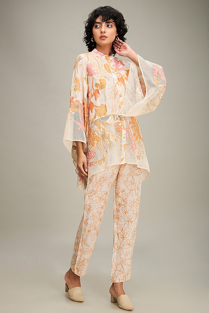 Off-White Handloom Net Applique Embroidered Kurta Set by Soup by Sougat Paul at Pernia's Pop Up Shop
