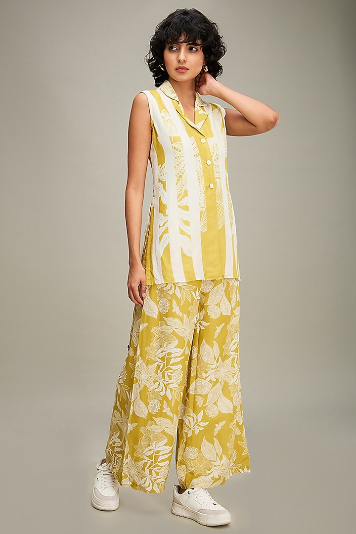 Yellow Linen Printed Co-Ord Set by Soup by Sougat Paul at Pernia's Pop Up Shop