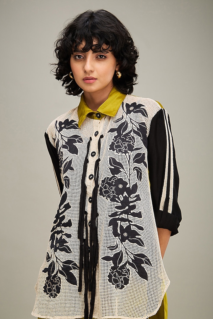 Green Linen Applique Embroidered Co-Ord Set by Soup by Sougat Paul at Pernia's Pop Up Shop