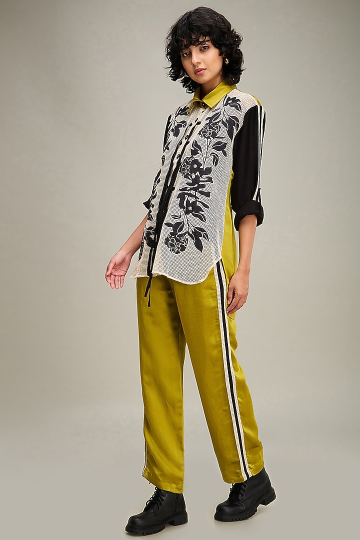 Green Linen Applique Embroidered Co-Ord Set by Soup by Sougat Paul at Pernia's Pop Up Shop