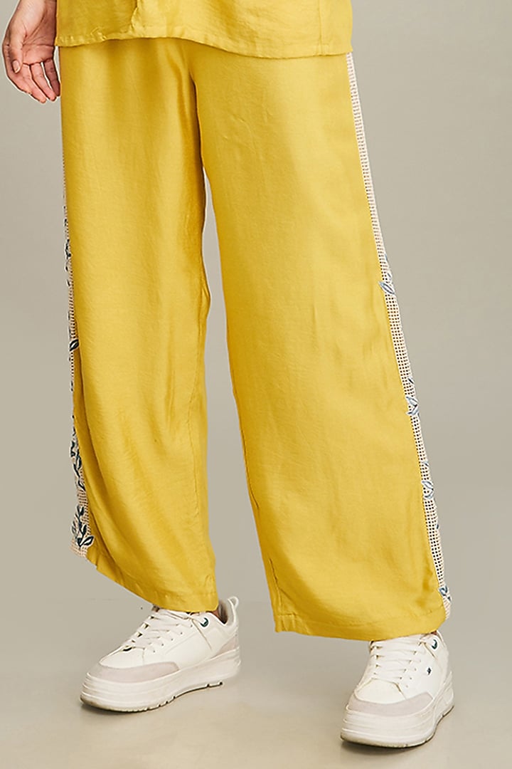 Yellow Handloom Cotton & Chanderi Applique Embroidered Co-Ord Set by Soup by Sougat Paul at Pernia's Pop Up Shop