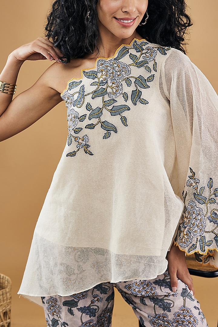 White Handloom Net & Linen Embellished Pant Set by Soup by Sougat Paul at Pernia's Pop Up Shop