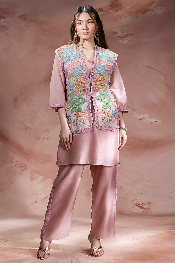 Dusky Pink Chanderi Applique Embroidered Jacket Set by Soup by Sougat Paul at Pernia's Pop Up Shop