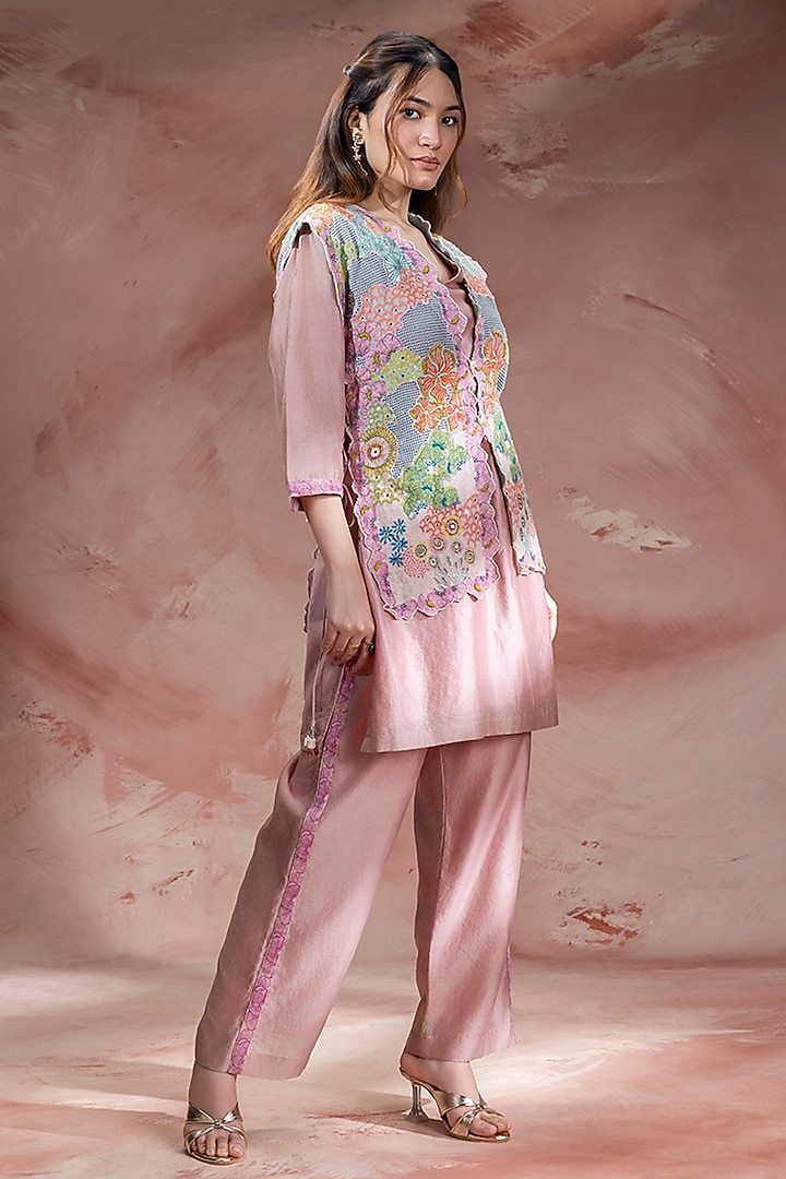 Dusky Pink Chanderi Applique Embroidered Jacket Set by Soup by Sougat Paul at Pernia's Pop Up Shop