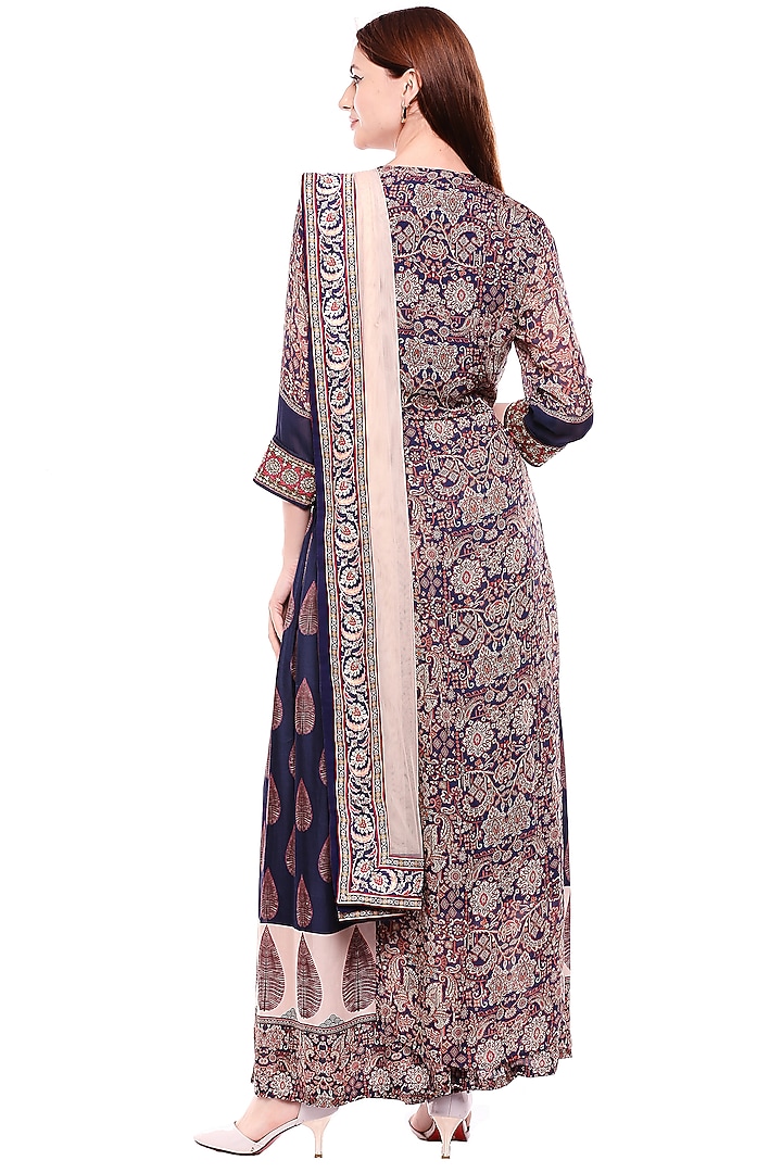 Blue Embroidered & Printed Kurta Set by Soup by Sougat Paul at Pernia's Pop Up Shop