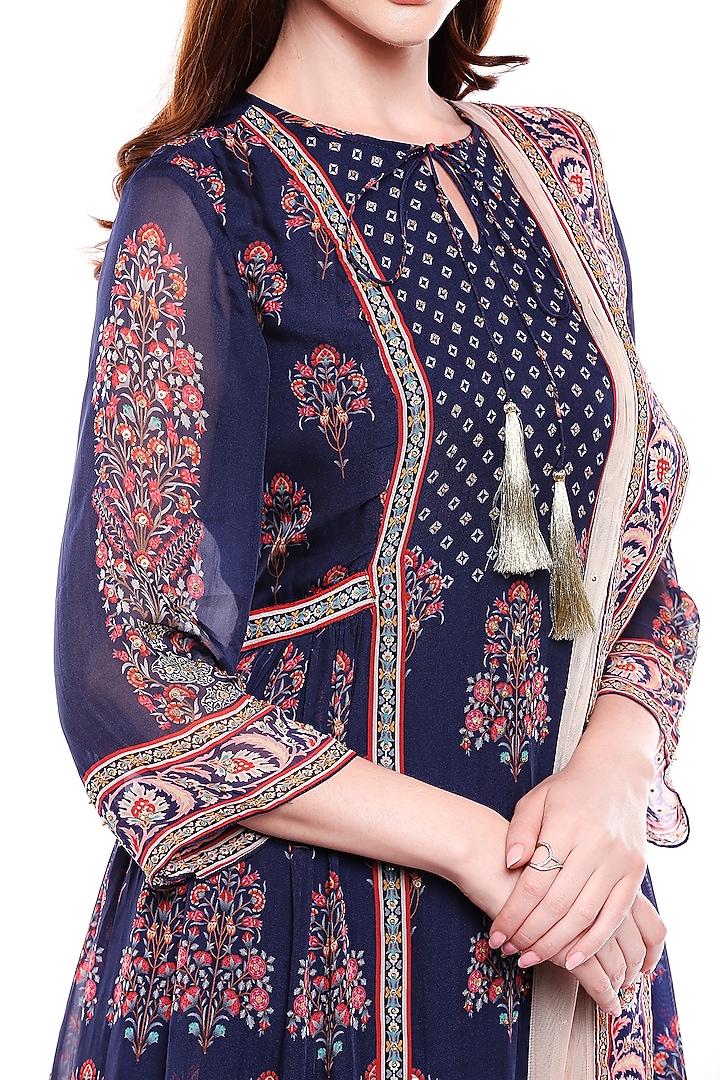 Blue Zardosi Embroidered Kurta Set by Soup by Sougat Paul at Pernia's Pop Up Shop