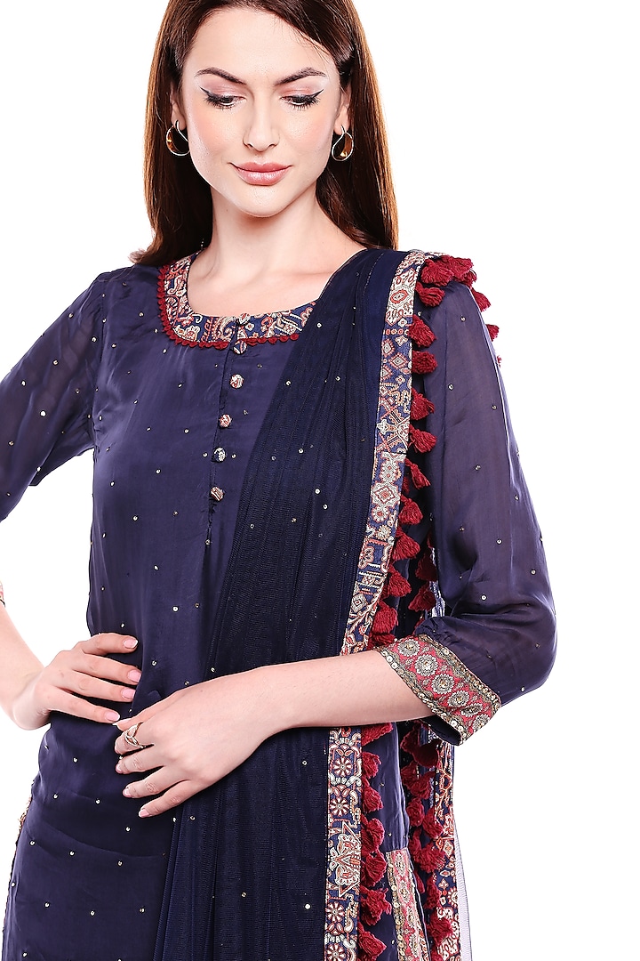 Blue Cheetah Embroidered Kurta Set by Soup by Sougat Paul at Pernia's Pop Up Shop