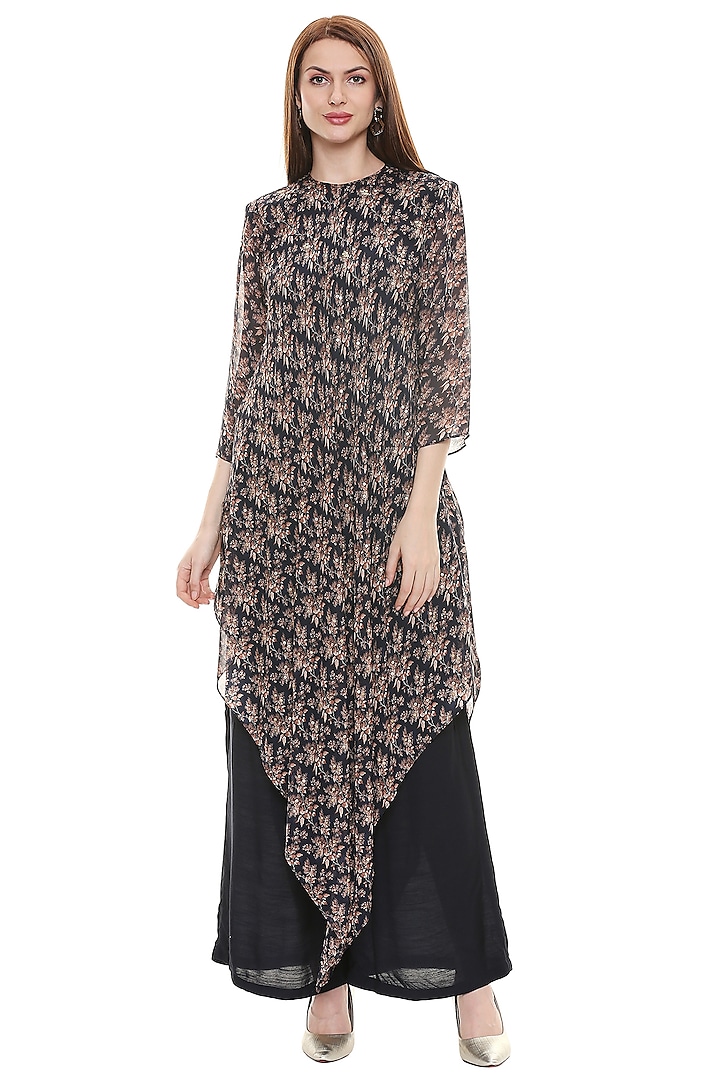 Persian Blue & Off White Embroidered Kurta Set by Soup by Sougat Paul at Pernia's Pop Up Shop