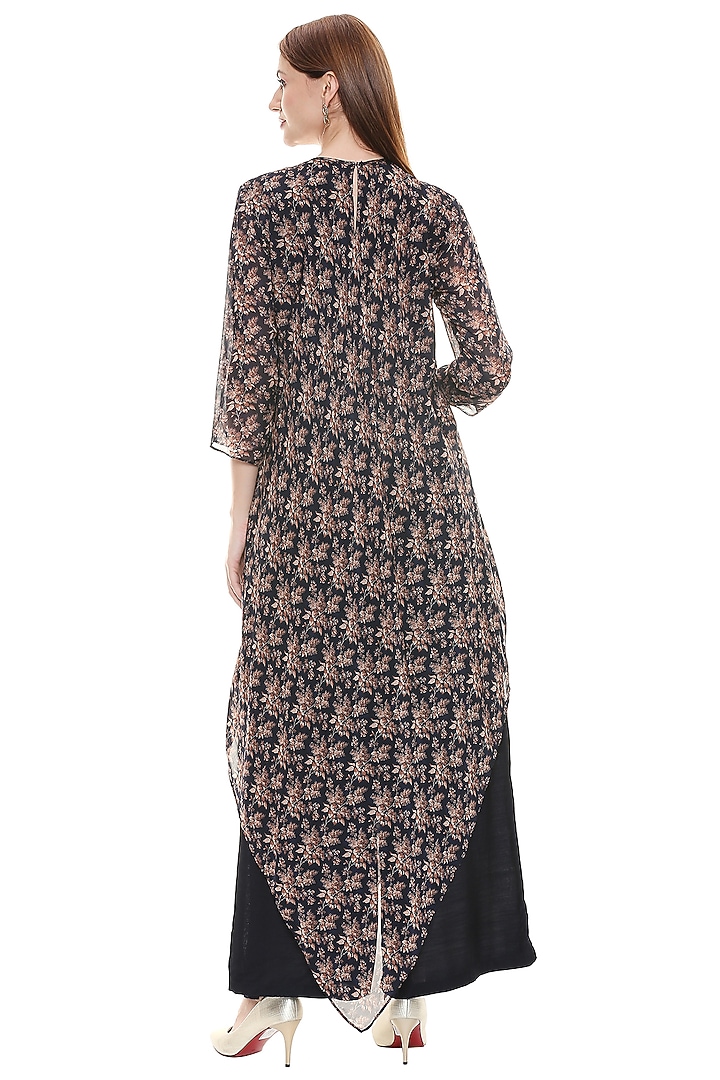Persian Blue & Off White Embroidered Kurta Set by Soup by Sougat Paul at Pernia's Pop Up Shop