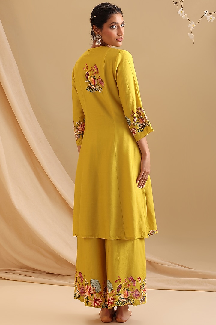Yellow Chanderi Embellished Kurta Set by Soup by Sougat Paul at Pernia's Pop Up Shop
