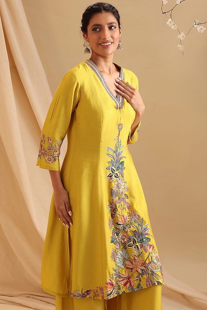 Yellow Chanderi Embellished Kurta Set by Soup by Sougat Paul at Pernia's Pop Up Shop