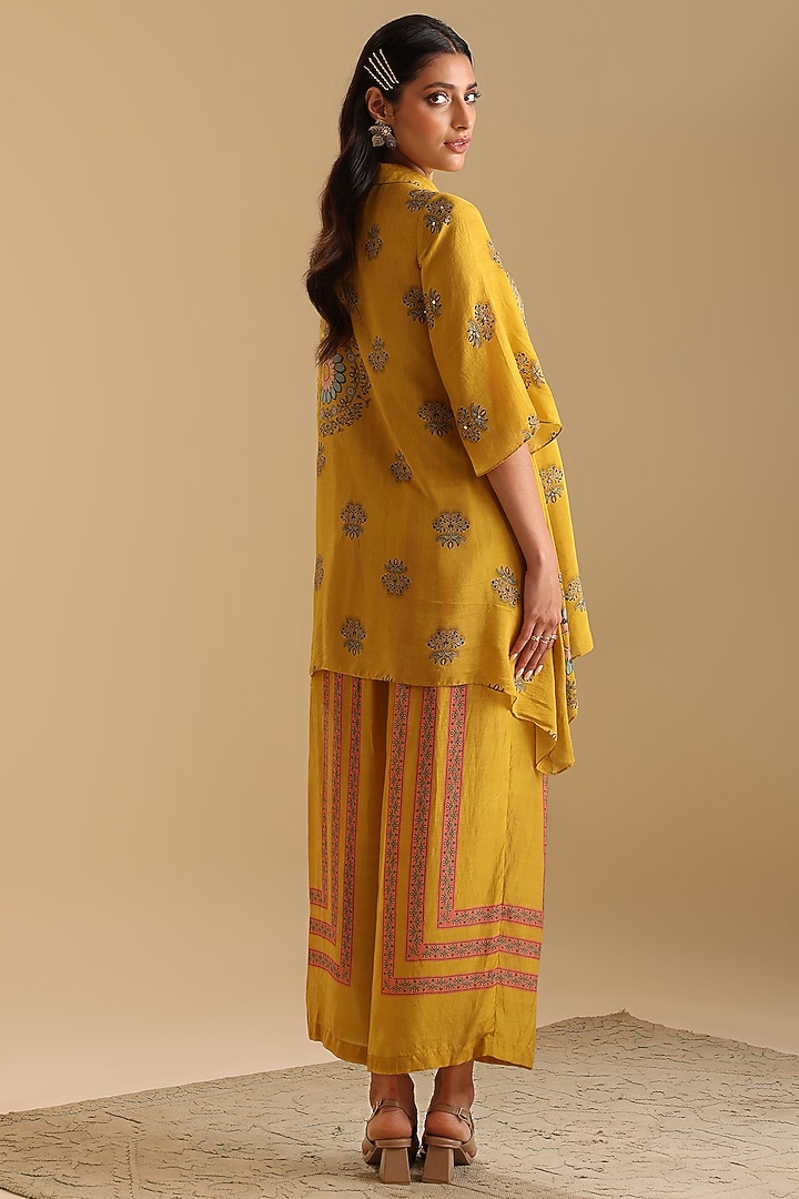Yellow Cotton Silk Embellished Co-Ord Set by Soup by Sougat Paul at Pernia's Pop Up Shop
