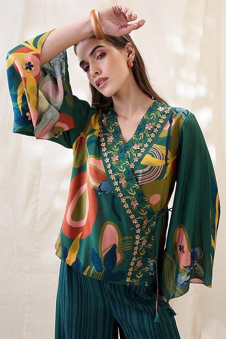 Green Chanderi Floral Embellished Co-Ord Set by Soup by Sougat Paul at Pernia's Pop Up Shop