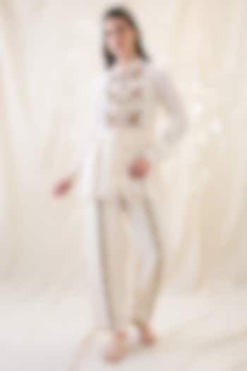 White Linen Applique Work Co-Ord Set by Soup by Sougat Paul at Pernia's Pop Up Shop